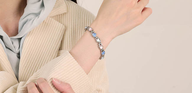 The Materials and Manufacturing Techniques of Magnetic Therapy Bracelets